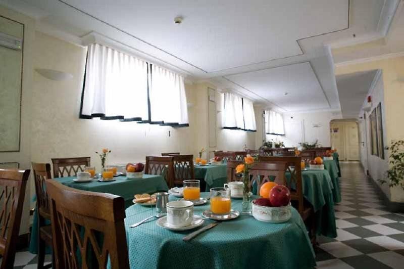 亚历山德罗酒店 罗马 餐厅 照片